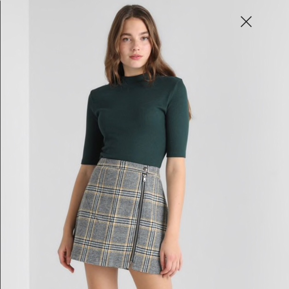 A&F plaid zip mini skirt